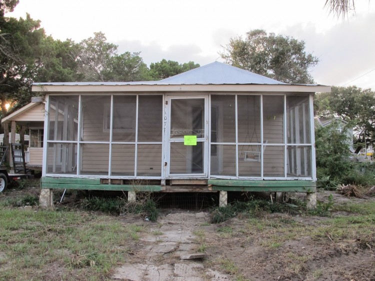 Classic Outhouse: Full plans for the ultimate outdoor throne $4