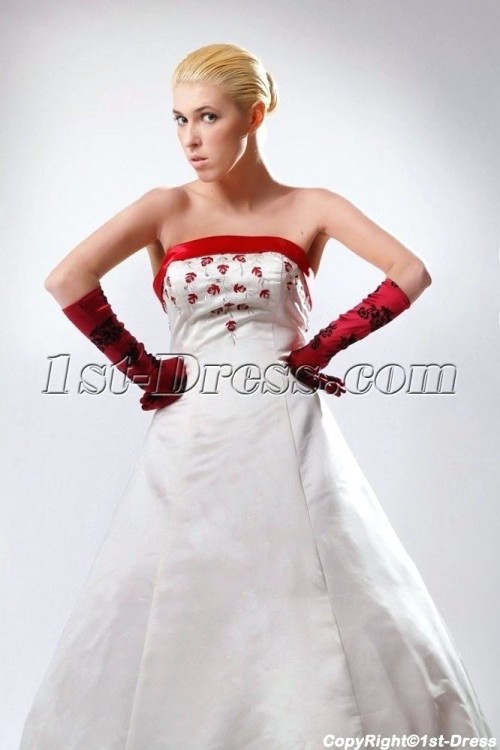 Victorian Gothic Red And White Wedding Dresses With Embroidery Sexy Open Back Halloween Plus Size Bridal