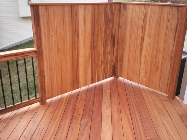 12' X 12' Deck design (144 sq