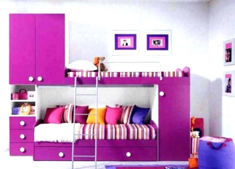 ideas for two beds in small room two beds in one room small bedroom two beds
