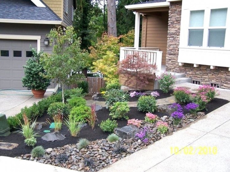 Small front yard landscaping