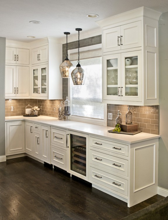 Ideas to update oak kitchen cabinets with countertop, backsplash and hardware