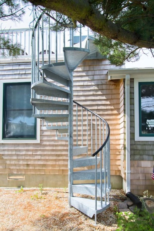 wood deck stairs