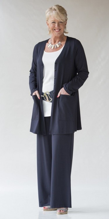 Fashion for Women Over 60: Helen Mirren at the Brighton Rock Premier