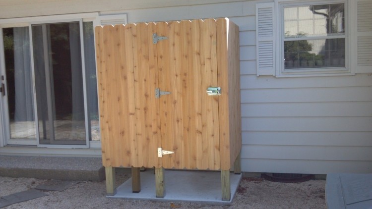 outdoor shower stall