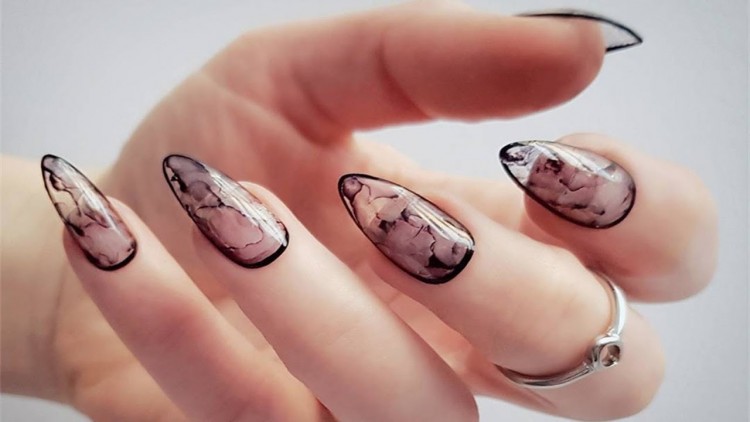 Attractive Gel Nails Design Pictures 2019 Gel nails are the latest fashion fads among the women folk