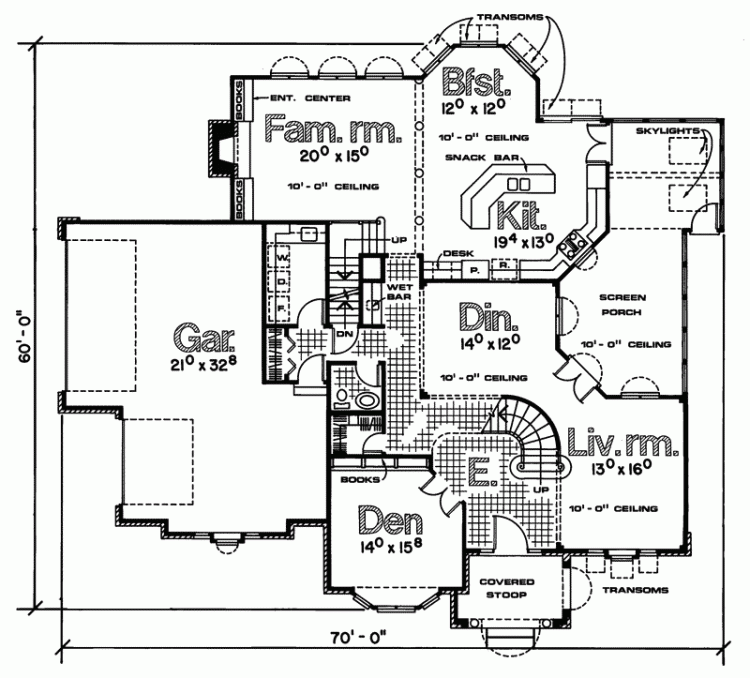 The brief was to design a house that offered protection from the wind, and connection to the beach